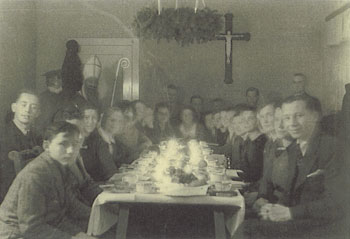 Nikolausfeier der Jugend im Pfarrheim 1935